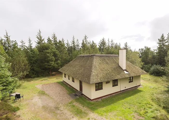 Ferienhaus Mit Reetdach Für Ruhe